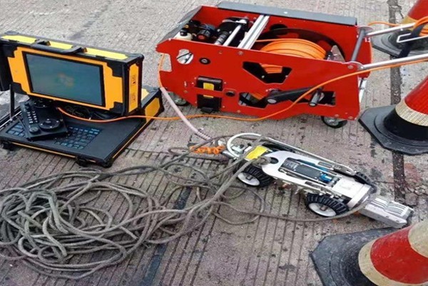 康保CCTV管道检测机器人